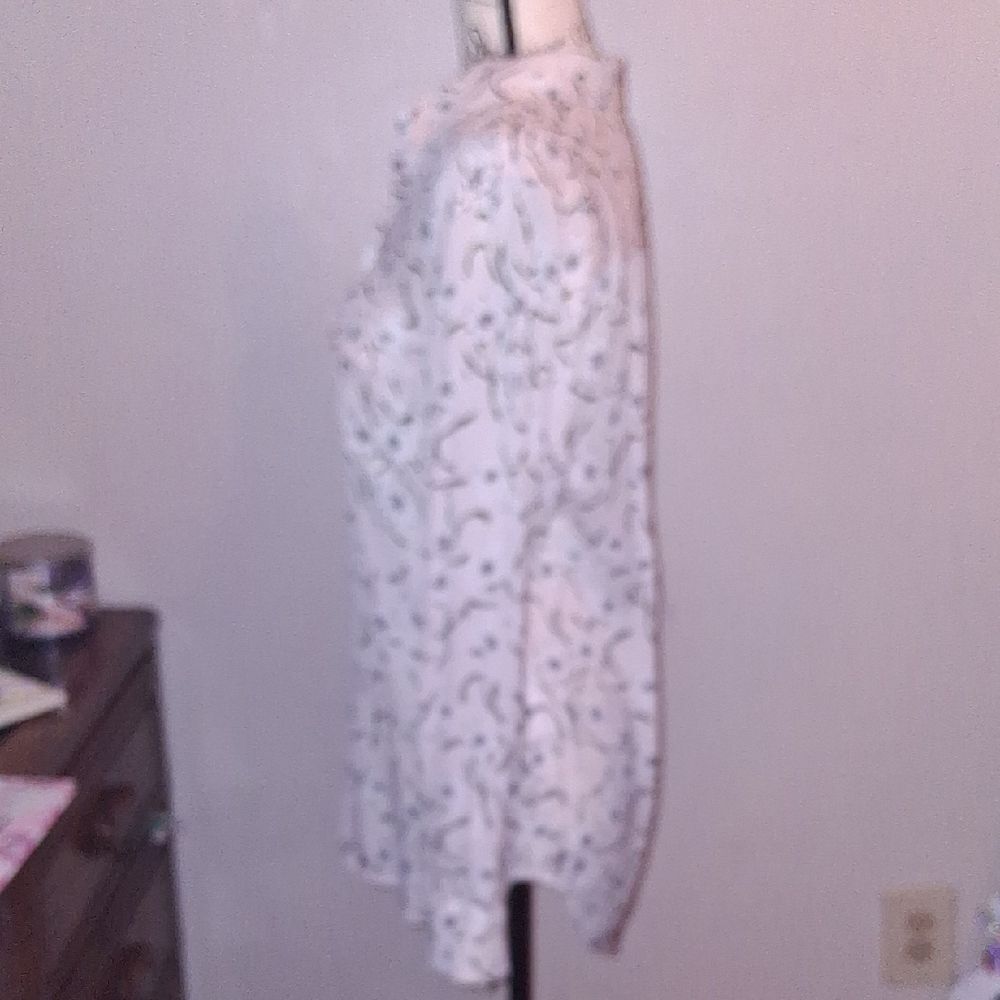 Equipment Femme White Cream Button Down Shirt Notched Collar Relaxed 100% Silk - Picture 12 of 16